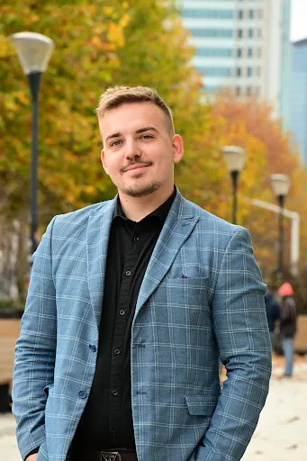 Doradca Finansowy Mateusz Wdowiak - Kredyty Hipoteczne, Inwestycje, Ubezpieczenia Warszawa